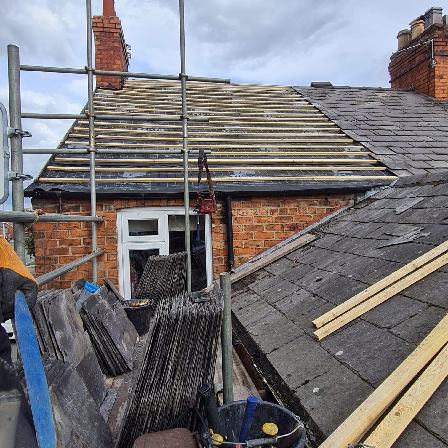 replacing an old roof on a house in meath